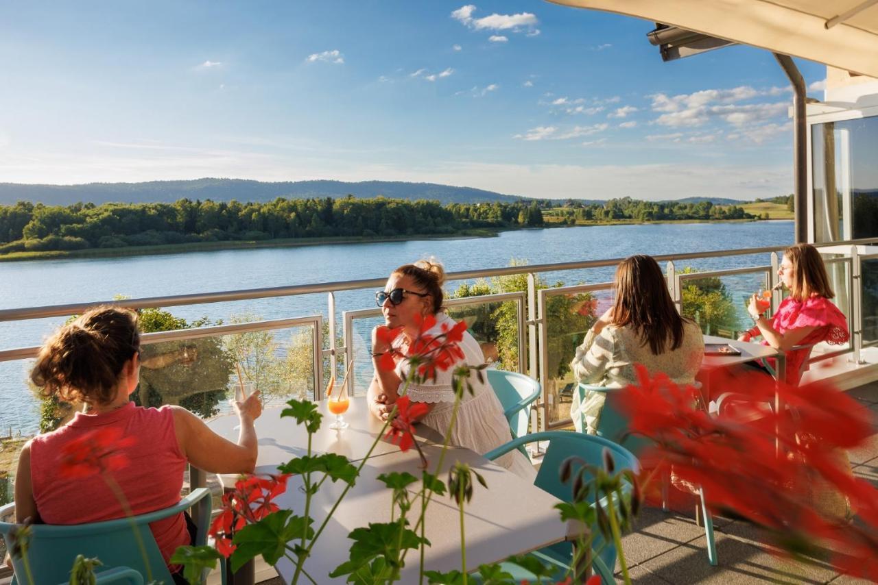 Hôtel restaurant Spa de l'Abbaye Grande-Riviere Chateau Exterior foto